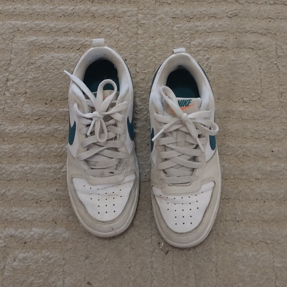 Nike Dunks - Picture 2 of 4